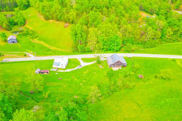 12818 N Highway 421, Manchester, KY 40962