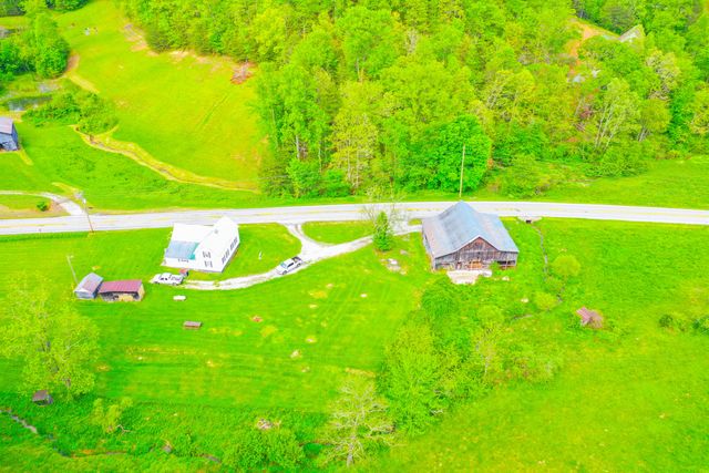 12818 N Highway 421, Manchester, KY 40962