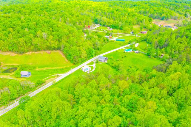 12818 N Highway 421, Manchester, KY 40962