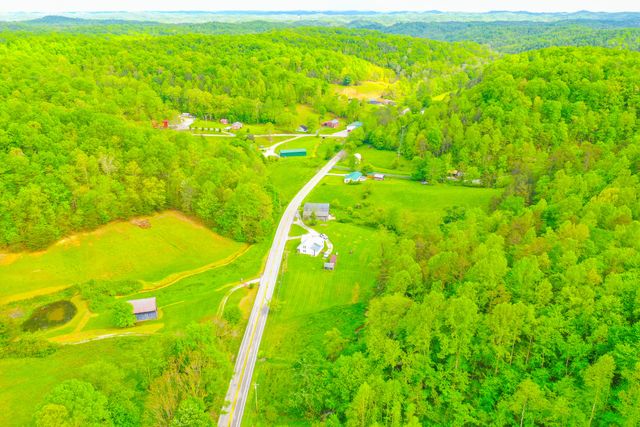 12818 N Highway 421, Manchester, KY 40962