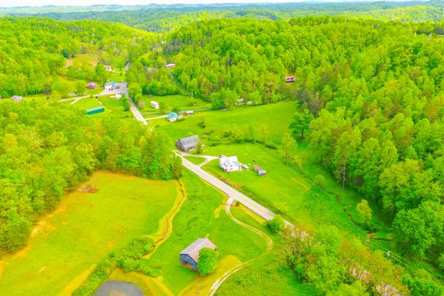 12818 N Highway 421, Manchester, KY 40962