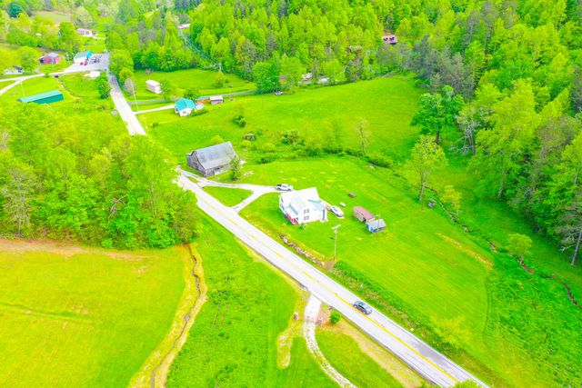 12818 N Highway 421, Manchester, KY 40962