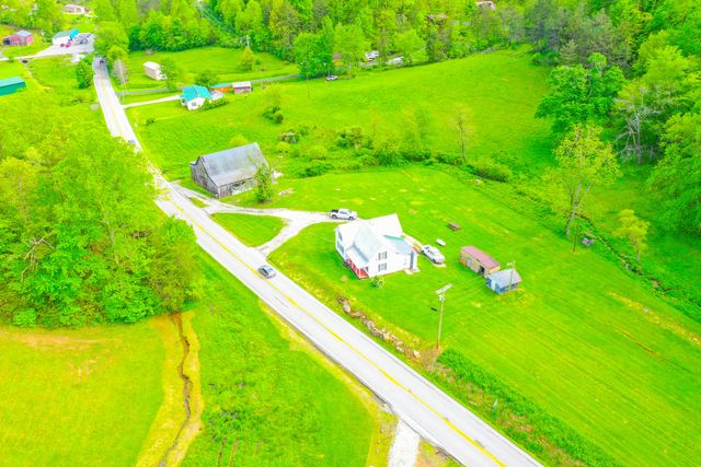 12818 N Highway 421, Manchester, KY 40962