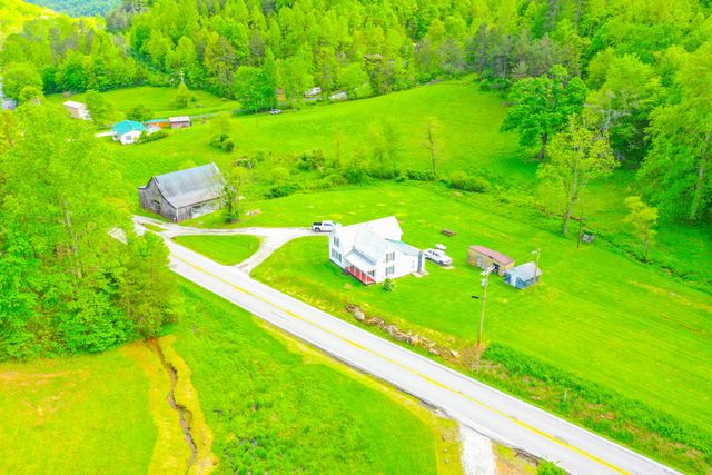 12818 N Highway 421, Manchester, KY 40962