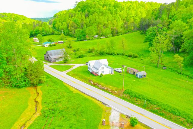 12818 N Highway 421, Manchester, KY 40962