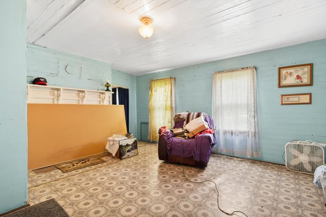 12818 N Highway 421, Manchester, KY 40962