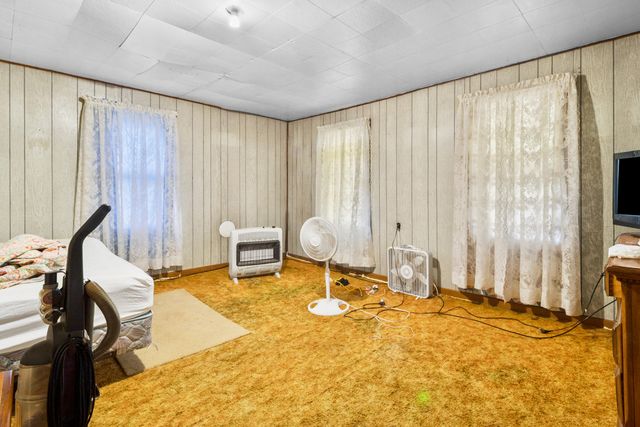 12818 N Highway 421, Manchester, KY 40962