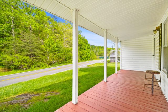 12818 N Highway 421, Manchester, KY 40962