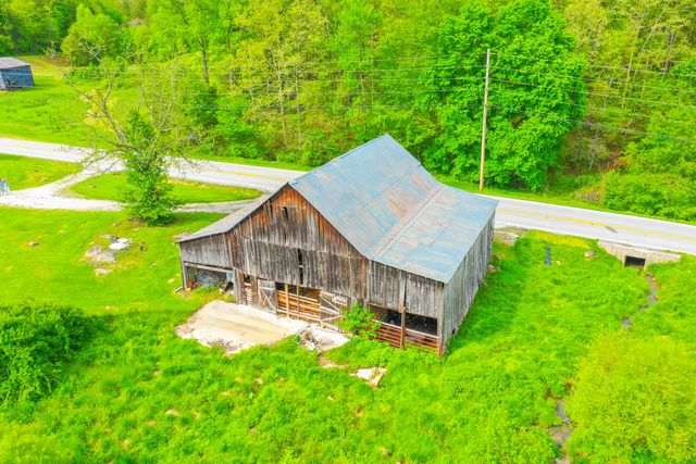 12818 N Highway 421, Manchester, KY 40962