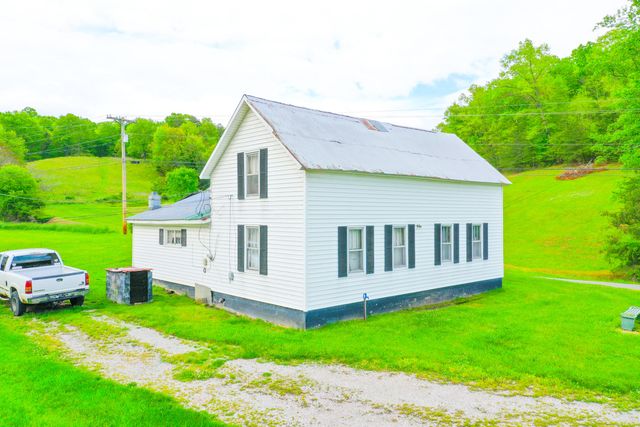 12818 N Highway 421, Manchester, KY 40962