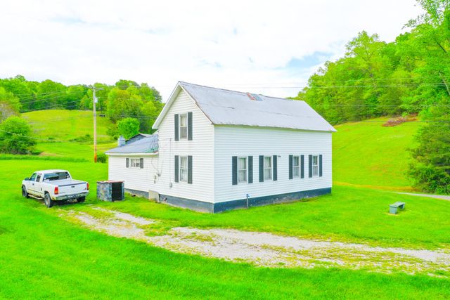 12818 N Highway 421, Manchester, KY 40962