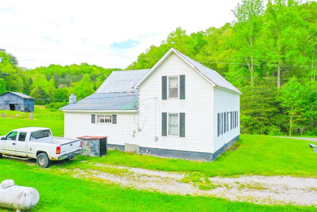 12818 N Highway 421, Manchester, KY 40962