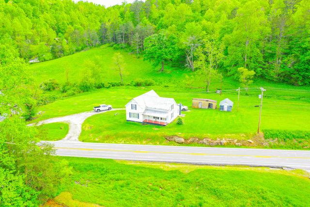 12818 N Highway 421, Manchester, KY 40962