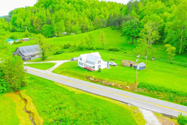 12818 N Highway 421, Manchester, KY 40962