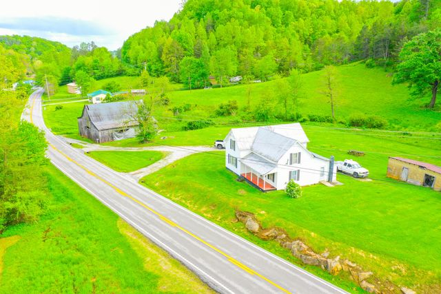 12818 N Highway 421, Manchester, KY 40962