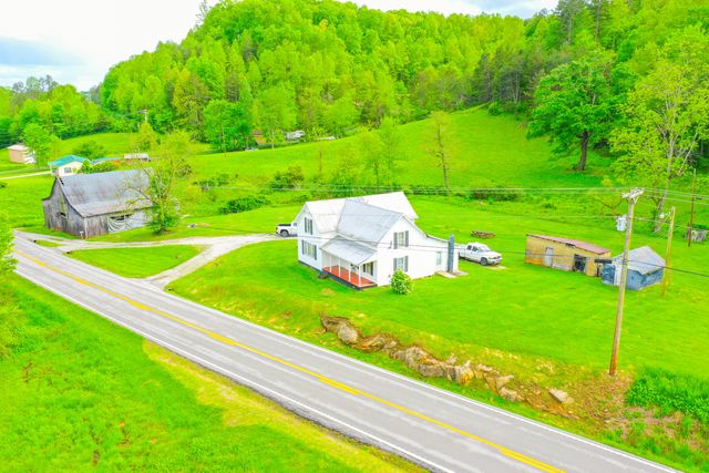 12818 N Highway 421, Manchester, KY 40962