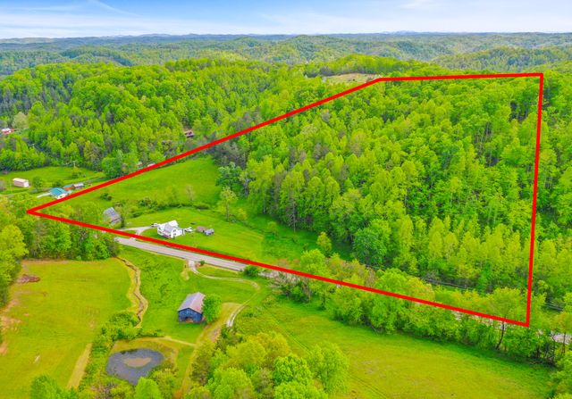 12818 N Highway 421, Manchester, KY 40962