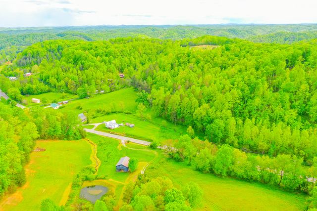 12818 N Highway 421, Manchester, KY 40962