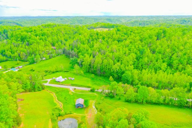 12818 N Highway 421, Manchester, KY 40962