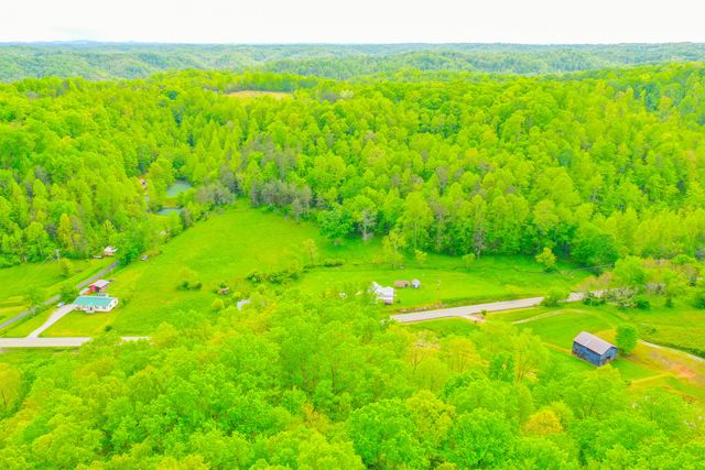 12818 N Highway 421, Manchester, KY 40962