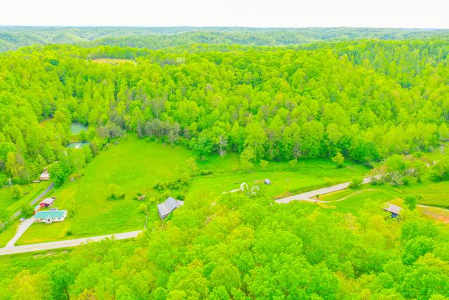 12818 N Highway 421, Manchester, KY 40962