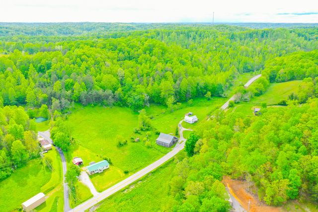 12818 N Highway 421, Manchester, KY 40962