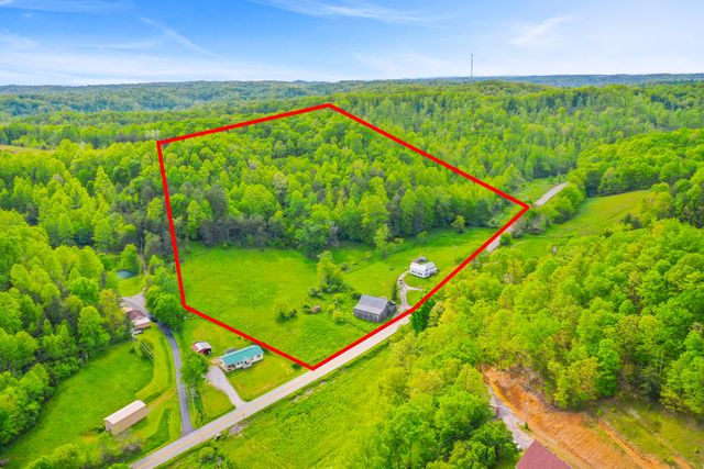 12818 N Highway 421, Manchester, KY 40962