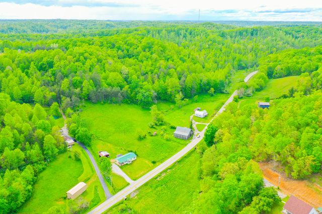 12818 N Highway 421, Manchester, KY 40962