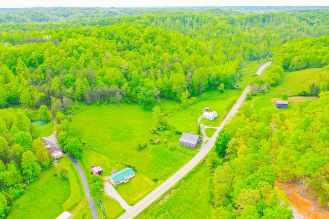 12818 N Highway 421, Manchester, KY 40962