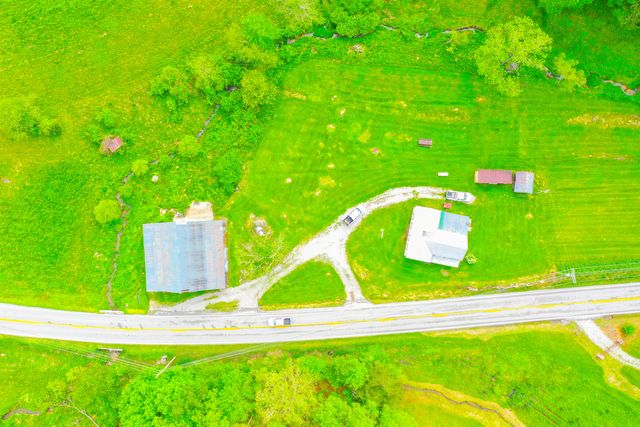 12818 N Highway 421, Manchester, KY 40962