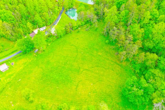 12818 N Highway 421, Manchester, KY 40962