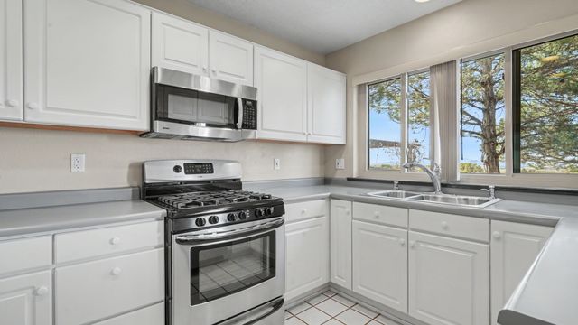 4237 Sundance Street, Santa Fe, NM 87507