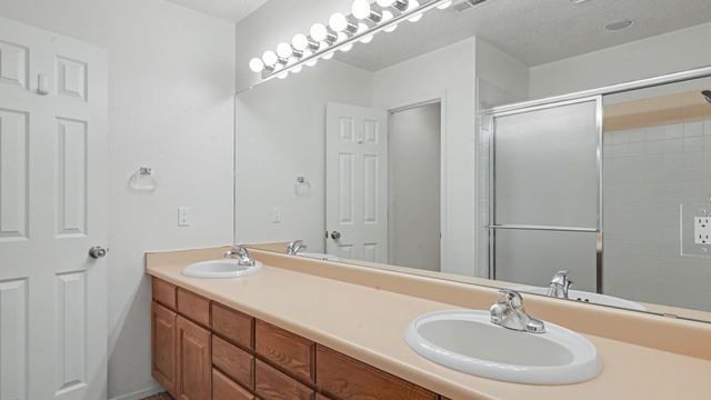 4237 Sundance Street, Santa Fe, NM 87507