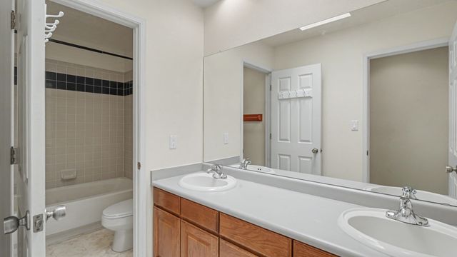 4237 Sundance Street, Santa Fe, NM 87507