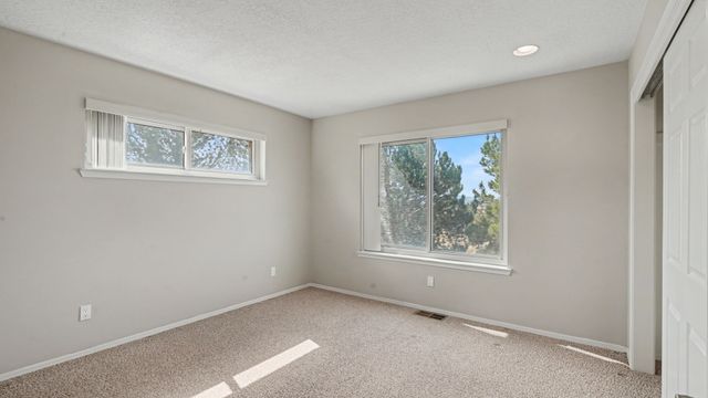 4237 Sundance Street, Santa Fe, NM 87507