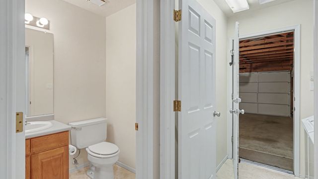 4237 Sundance Street, Santa Fe, NM 87507