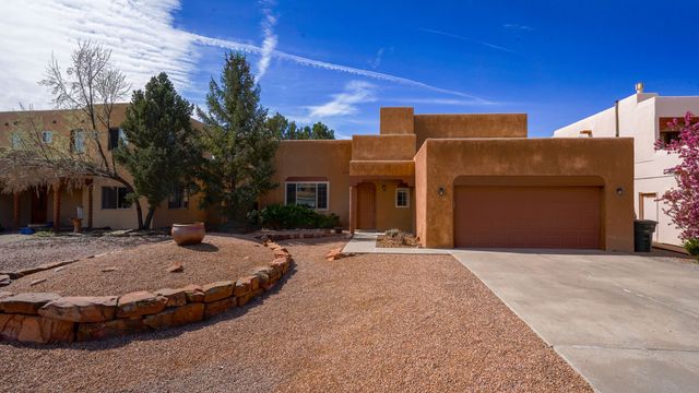 4237 Sundance Street, Santa Fe, NM 87507
