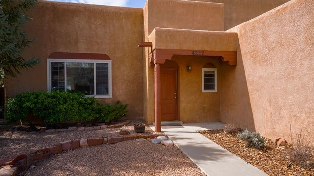 4237 Sundance Street, Santa Fe, NM 87507