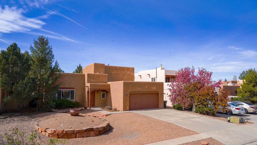 4237 Sundance Street, Santa Fe, NM 87507