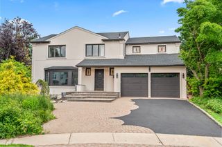 12 Foxhurst Court, Manhasset Hills, NY 11040