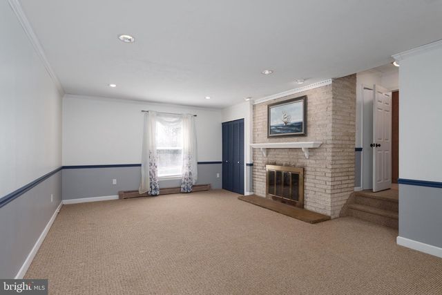 304 SCHOOLHOUSE RD, Monroe Township, NJ 08831