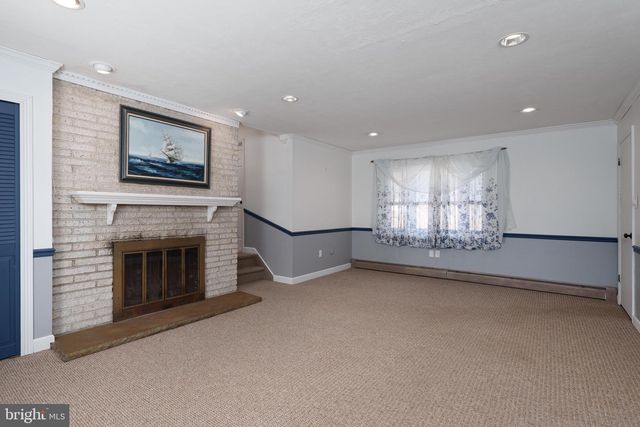 304 SCHOOLHOUSE RD, Monroe Township, NJ 08831