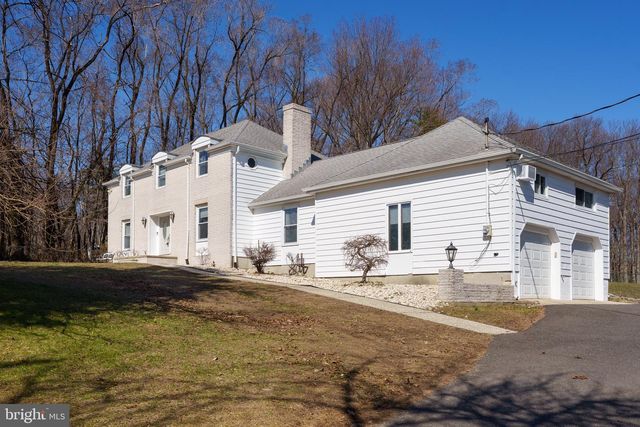 304 SCHOOLHOUSE RD, Monroe Township, NJ 08831