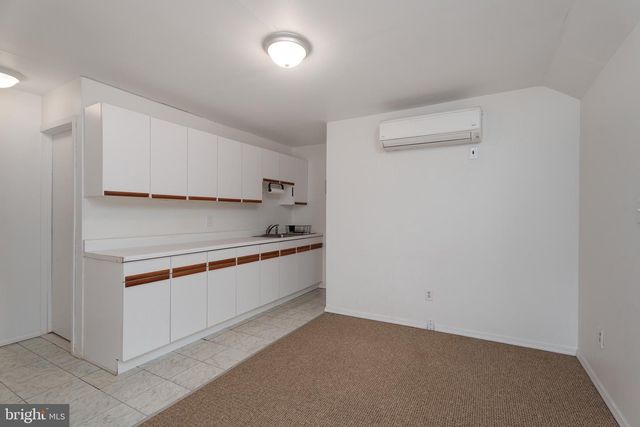 304 SCHOOLHOUSE RD, Monroe Township, NJ 08831