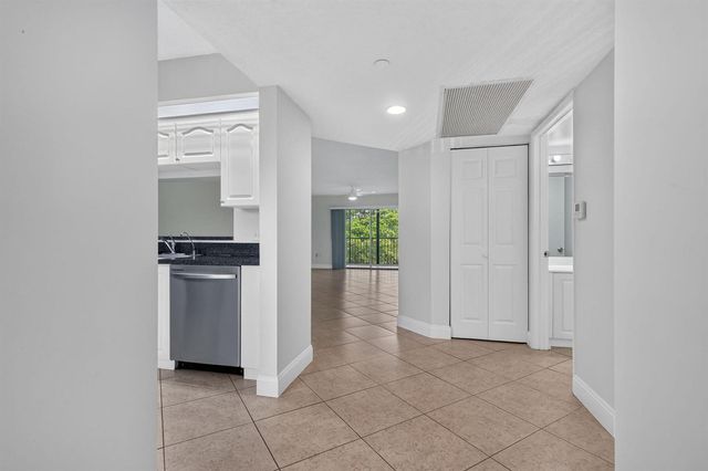 12551 SW 16TH Court 303C, Pembroke Pines, FL 33027