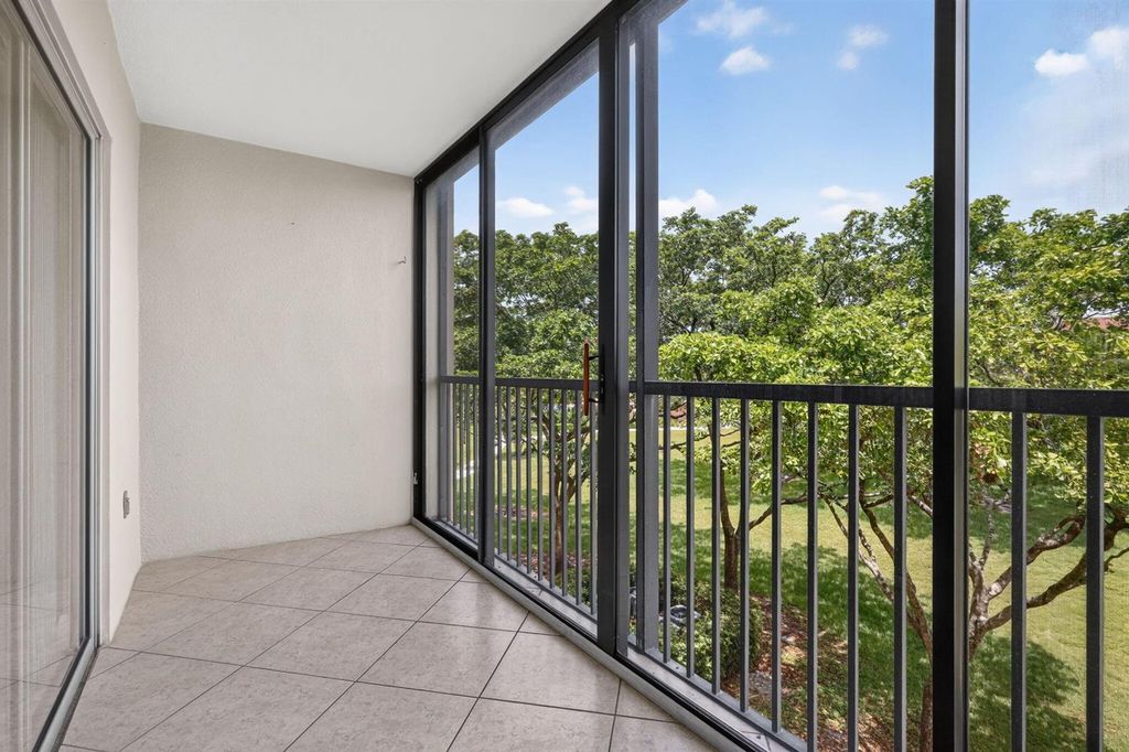 12551 SW 16TH Court 303C, Pembroke Pines, FL 33027
