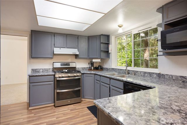 2275 Northlake Way NW, Bremerton, WA 98312