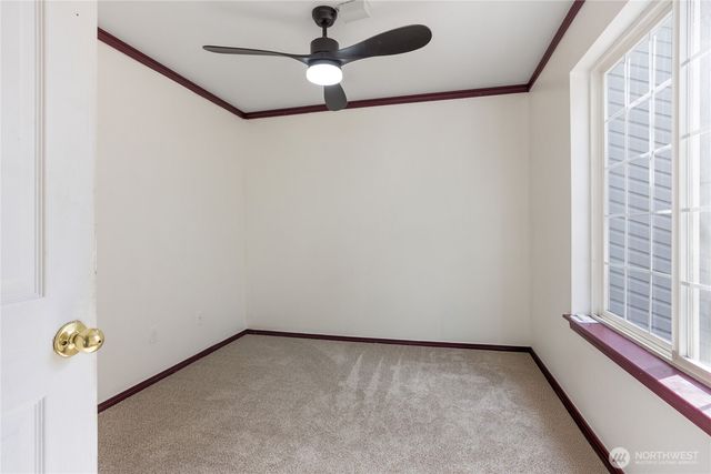 2275 Northlake Way NW, Bremerton, WA 98312