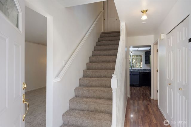 2275 Northlake Way NW, Bremerton, WA 98312