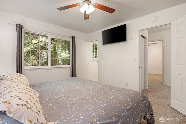 2275 Northlake Way NW, Bremerton, WA 98312